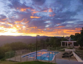 Casa Campestre y mucha naturaleza para 9 huéspedes con jacuzzi